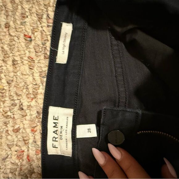 Frame Denim | Byxbee Dark Wash Le High Skinny Jeans with Tiered Fringe- Size 28 - Picture 13 of 14